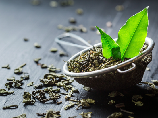 Spicy Tea vs. Energy Drinks: A Cleaner Way to Wake Up